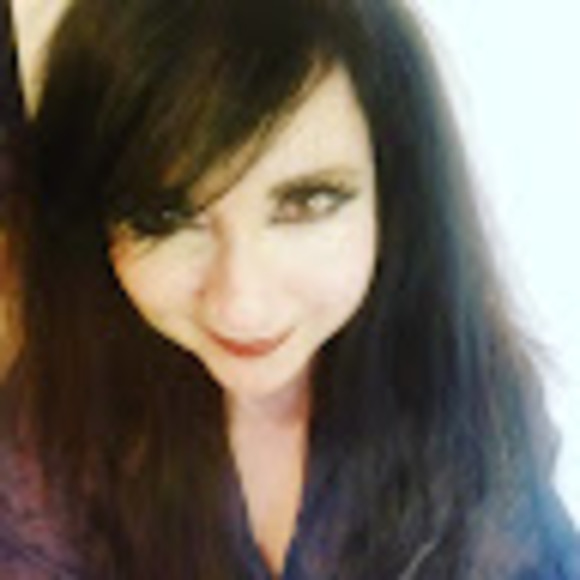 Meet your Posher, Andi - Picture 1 of 1